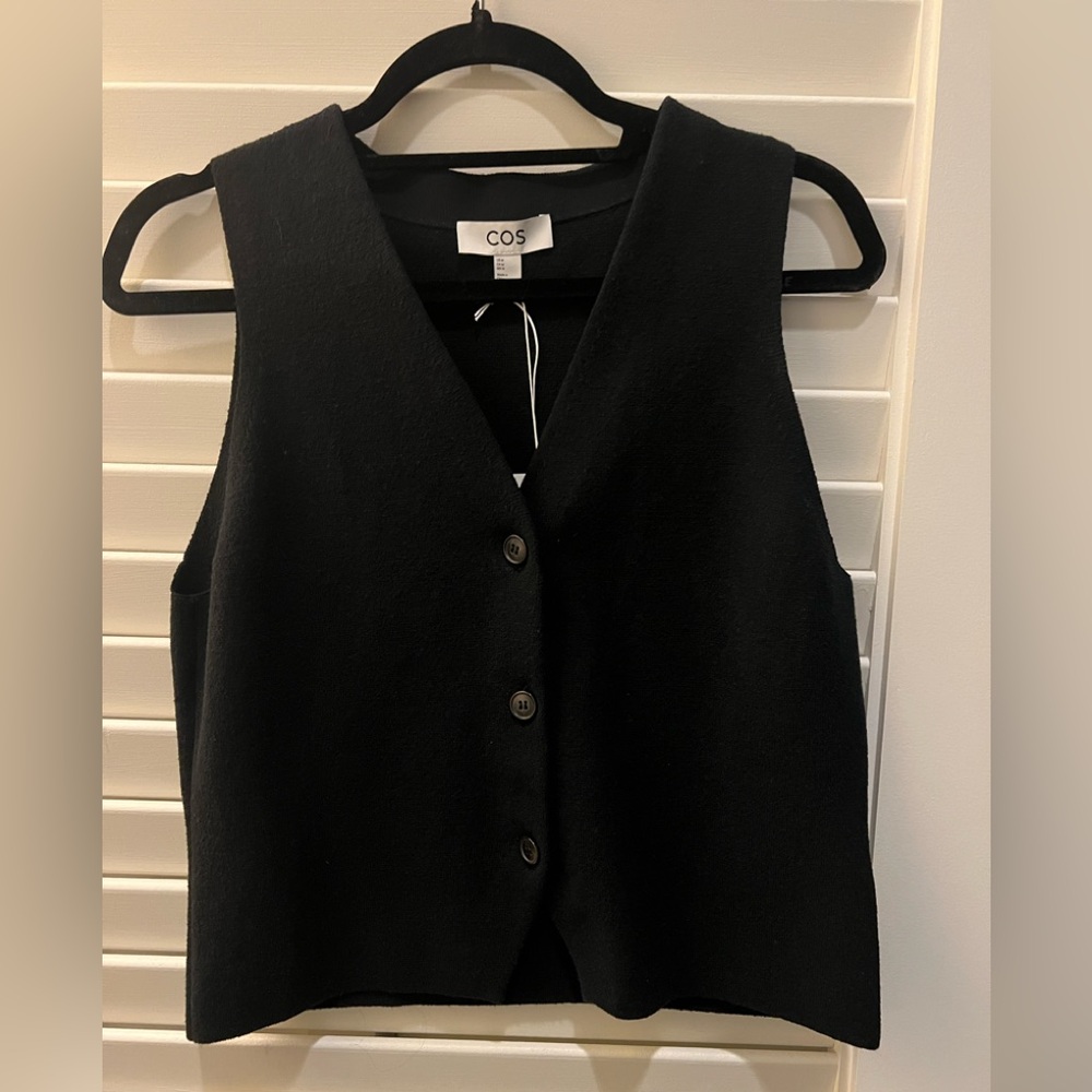 COS black knit vest